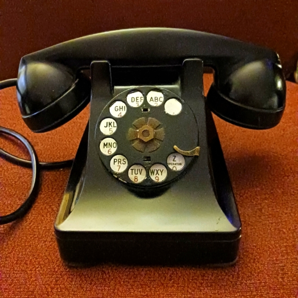 Antique 1937 Model Western Electric Co Dial Phone